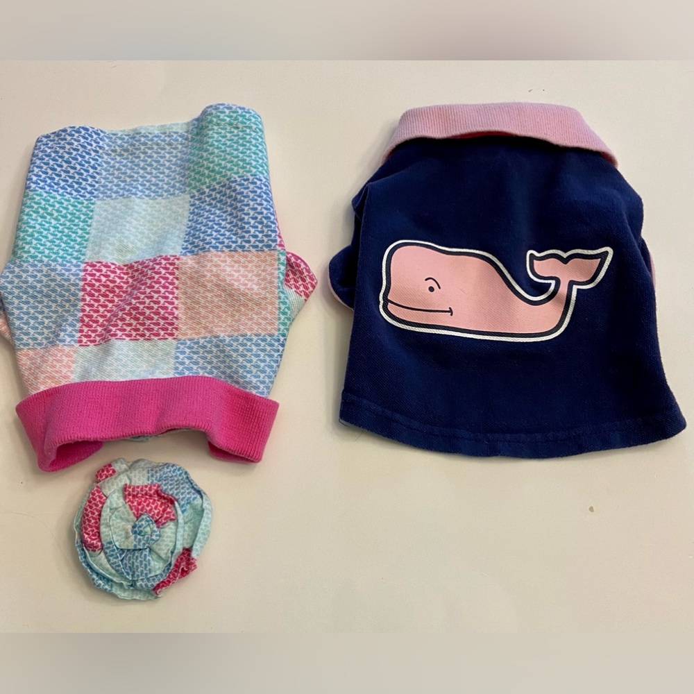 Two Vineyard Vines Doggy Shirts and One Bow Size XS (fits like XXS)